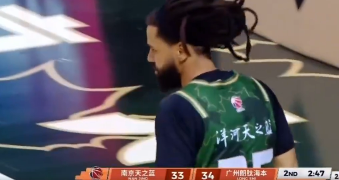 九游体育-J.Cole迎来CBA首秀!却砍下这种数据!