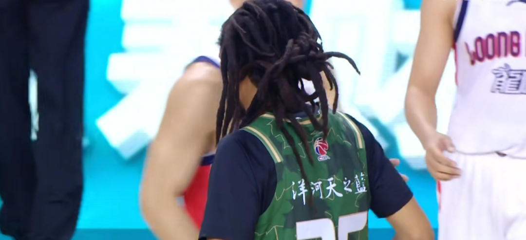 九游体育-J.Cole迎来CBA首秀!却砍下这种数据!